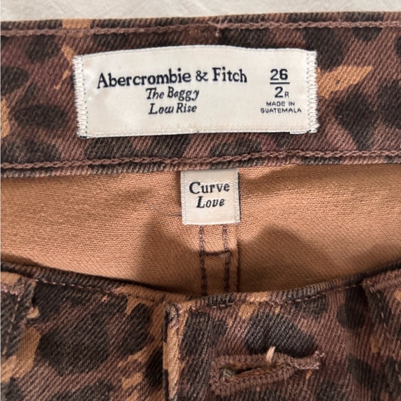 Abercrombie Curve Love Baggy low rise Leopard Print Pants - Picture 3 of 6